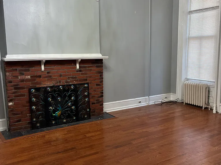 1939 Spring Garden St #1 — Photo 12