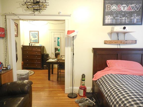 3rd image of 63 Woodstock Ave #5ABAB