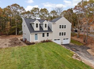 368 Old Plymouth Rd, Bourne, MA 02532