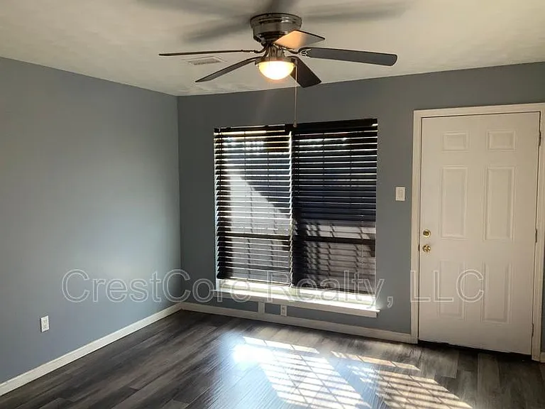 840 Pendleton St #840 — Photo 2