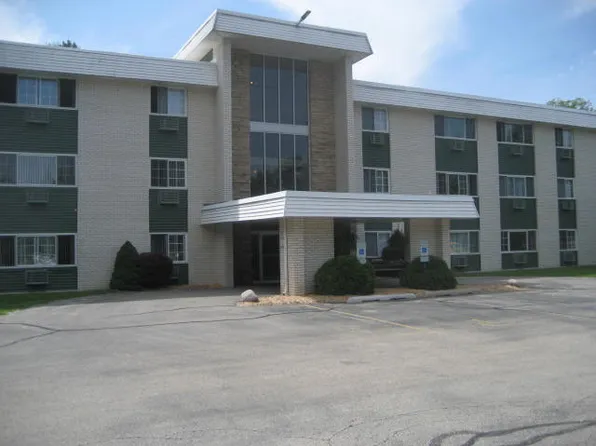 375 W Winchester Rd APT 205, Libertyville, IL 60048