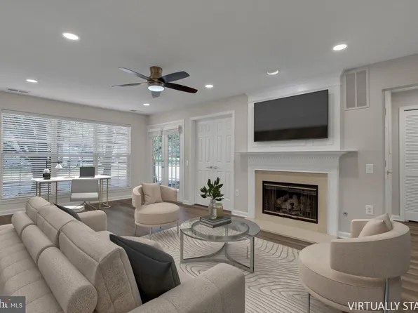 9257 Cardinal Forest Ln Unit 101, Lorton, VA 22079