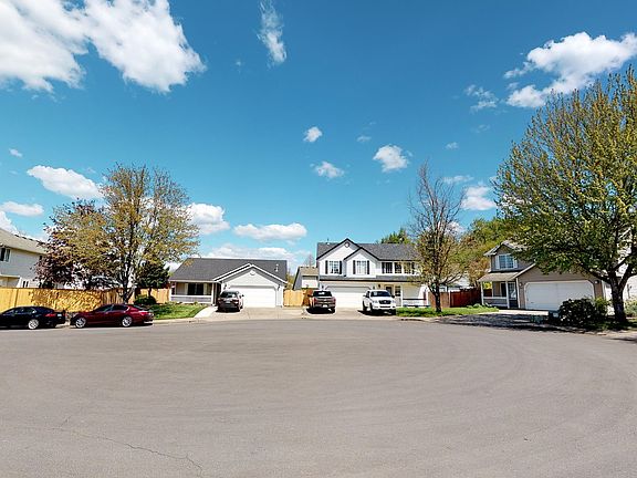3rd image of 1807 NE 15th Cir