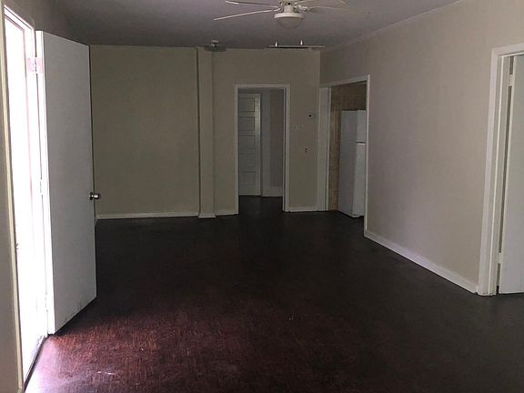 3rd image of 1112 Donnybrook Ave