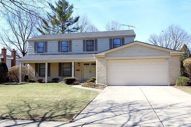 1st image of 922 N Hedgewood Dr