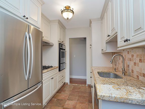 5th image of 350 Richmond Ter APT 3C