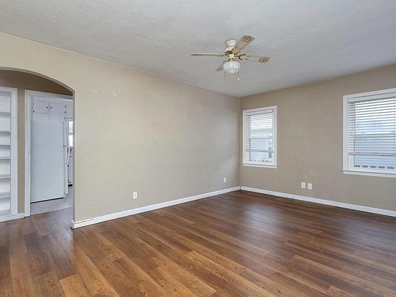 3rd image of 2421 N Howell St