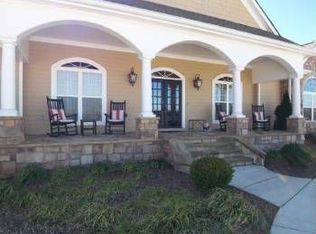 312 Broom Siege Cir, Jefferson, GA 30549