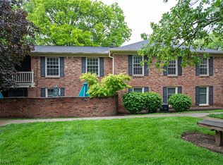 1265 Wednesbury Cir APT 4B, Akron, OH 44313