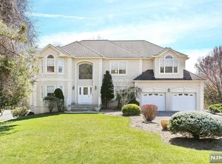 671 Blue Hill Rd, River Vale, NJ 07675