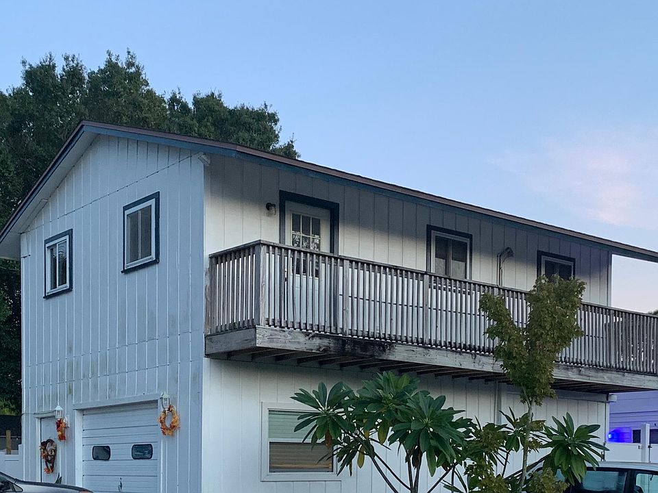 1st image of 301 69th St N APT 2