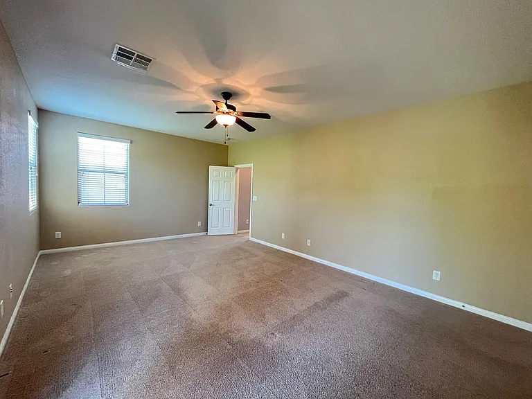 5547 Fairmeade Way — Photo 13