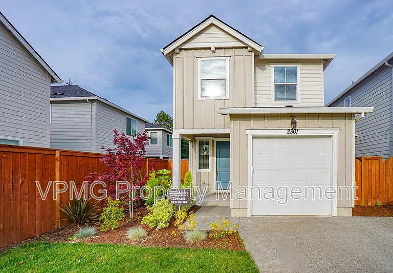 2301 SW 5th Pl — Photo 1