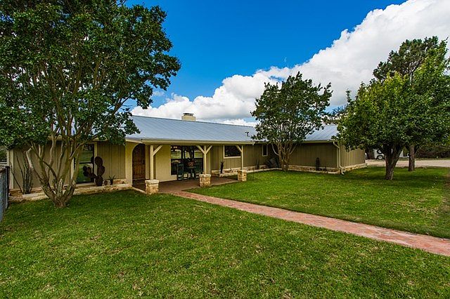 1st image of 1435 Shin Oak Way