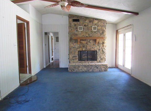 Additional Living Room