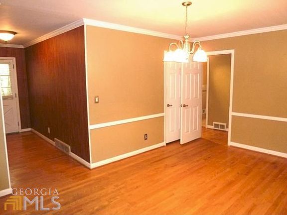 5th image of 2818 Belaire Cir