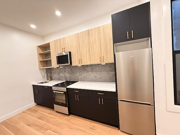 2nd image of 50 Grace St #37E