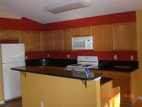 2nd image of 835 NW Greenwich Ct