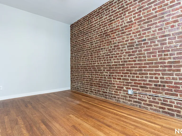66-10 Grand Ave #C4 — Photo 17