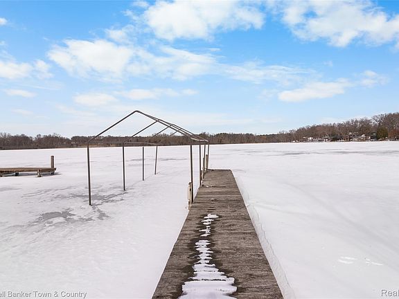 5th image of 2705 Melvin Rd