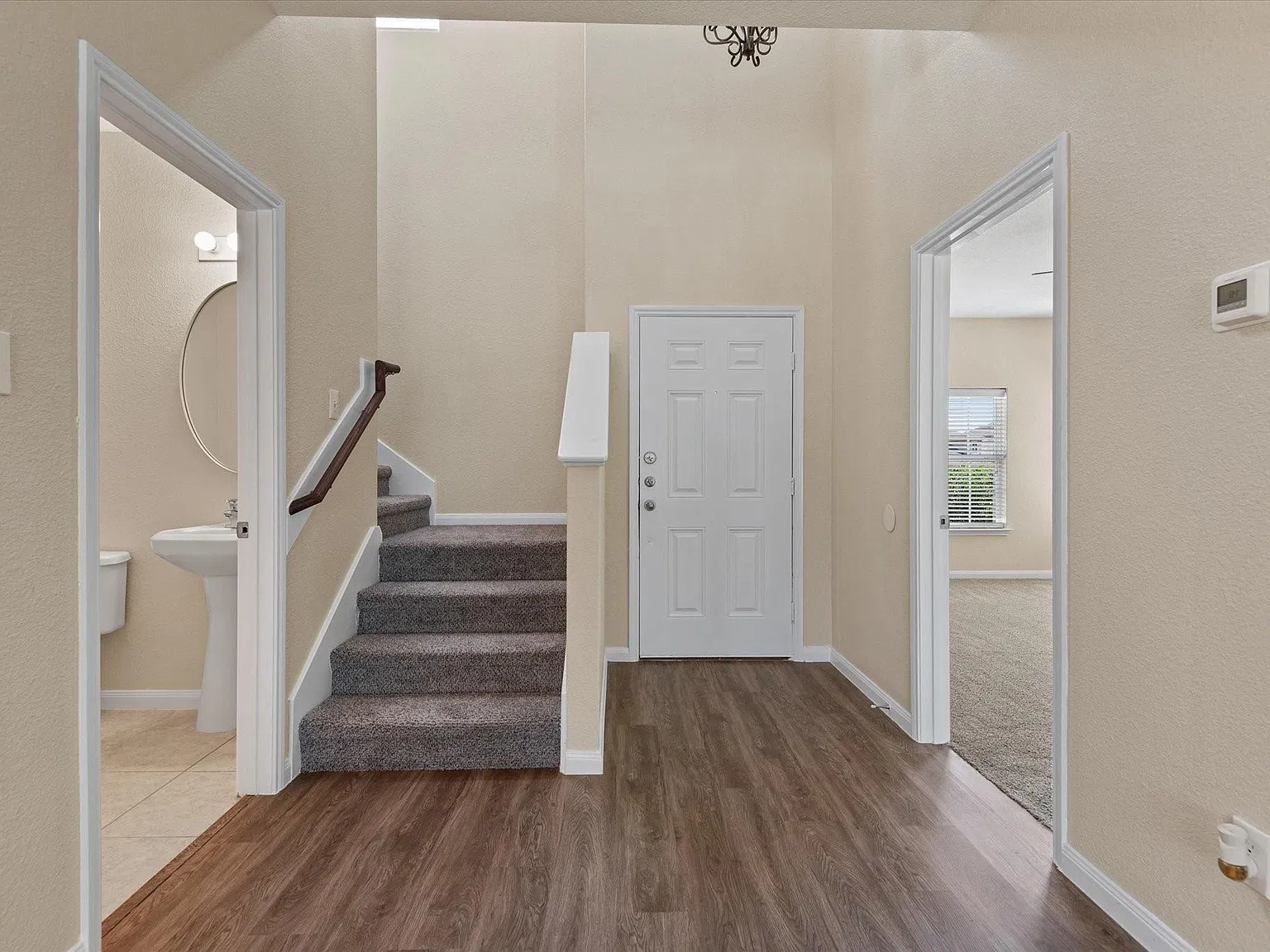 4 bed, 2.5 bath, 2160 sqft, $2,250 — Photo 4