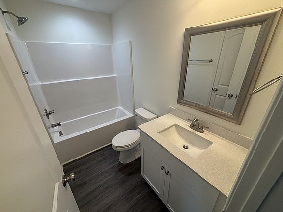 3rd image of 610 S Blackmon St