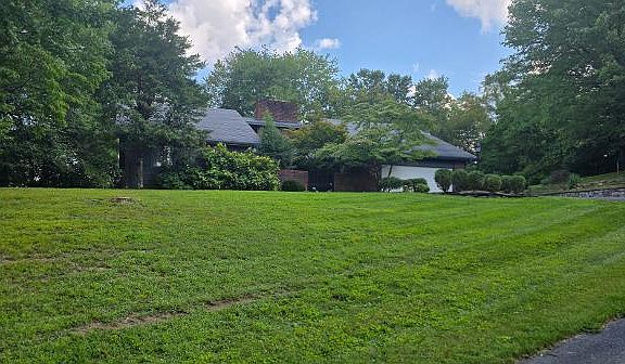 2nd image of 950 Nazareth Rd