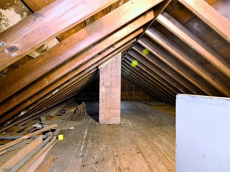 1408 Winston Rd — Photo 32