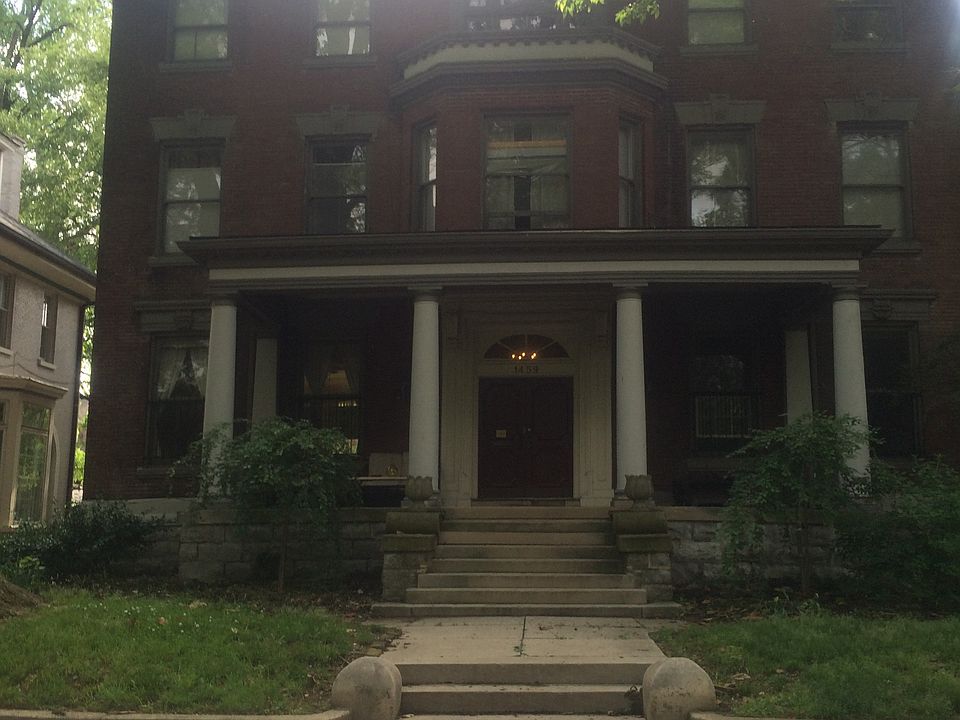 2nd image of 1459 Saint James Ct APT 4