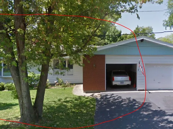 39 Baylis St, Oswego, NY 13126