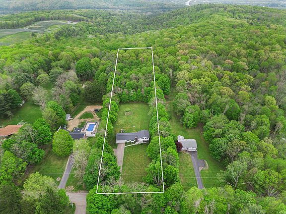 3rd image of 138 Wilson Hill Rd