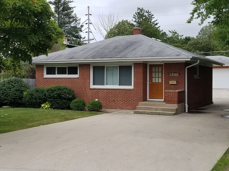 1st image of 1300 Fredrickson Pl