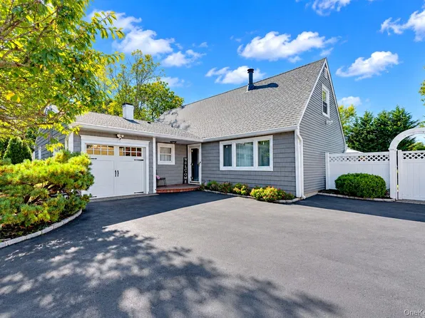 1588 Roosevelt Avenue, Bohemia, NY 11716