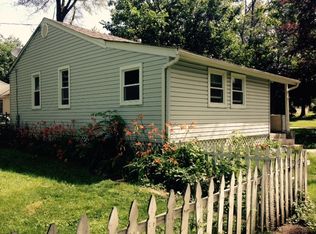 36 S Park St, Westmont, IL