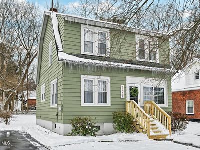 902 7th Avenue, Troy, NY, 12182