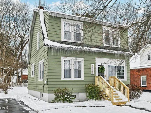 902 7th Avenue, Troy, NY 12182