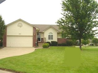 2513 N Baytree Ct, Wichita, KS 67205