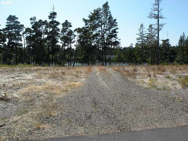 2nd image of Starview Dr
