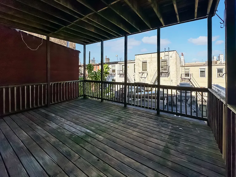 616 Washington St #1 — Photo 13