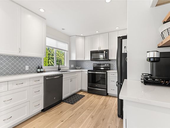 4th image of 604 Galerno Rd
