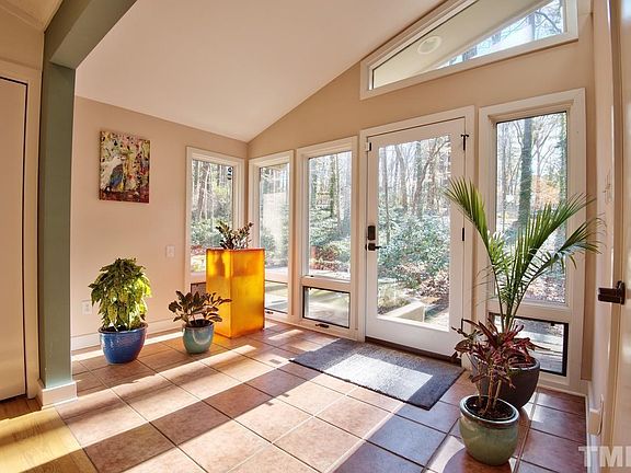 2nd image of 414 Whitehead Cir