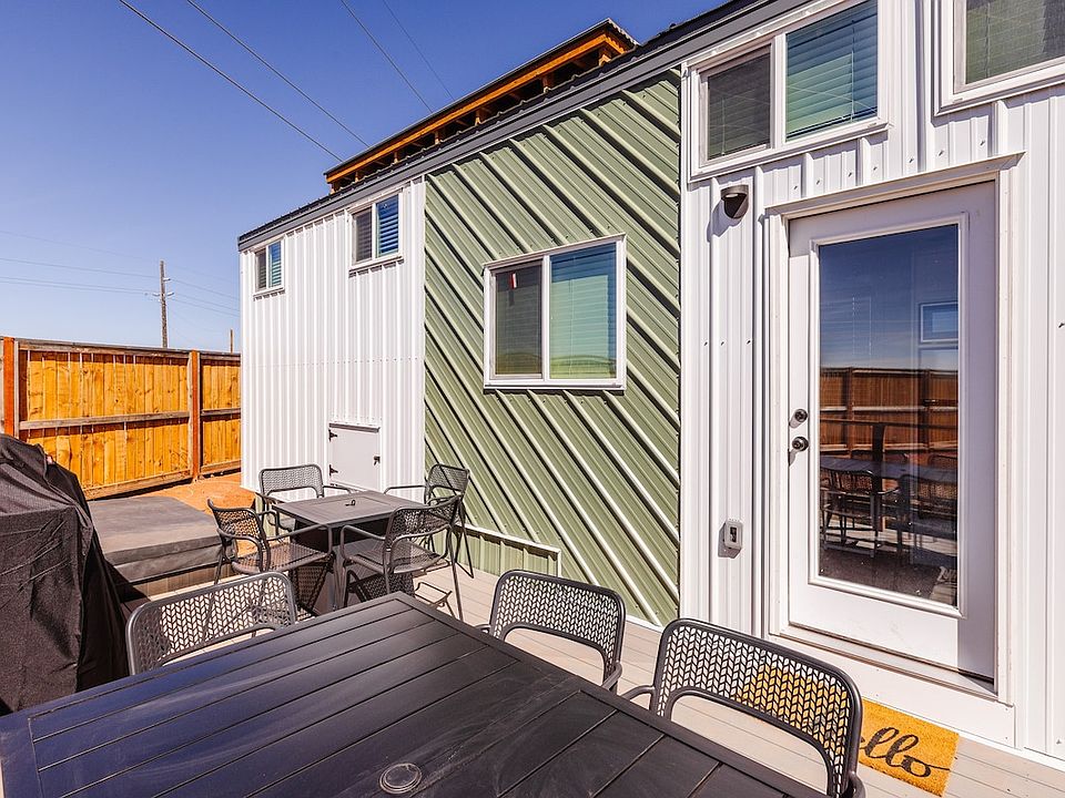 1st image of 1237 E Cactus Dr #15