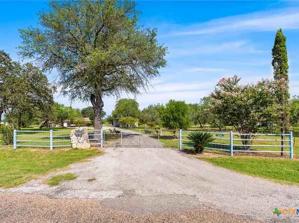 400 Blue Quail, Lytle, TX 78052
