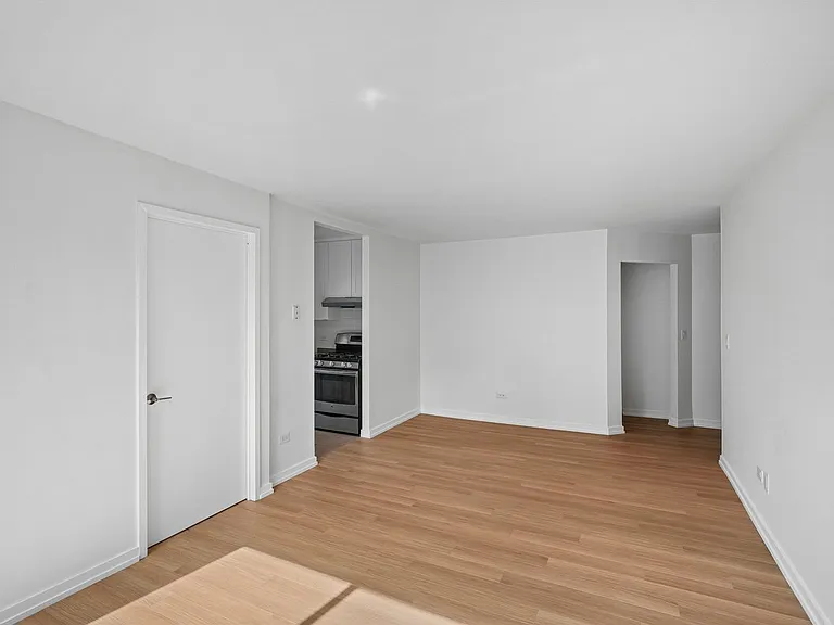 200 W 60th St #15G — Photo 5
