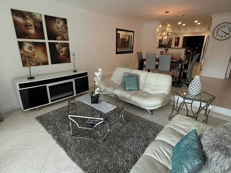 12394 Westhampton Cir — Photo 19