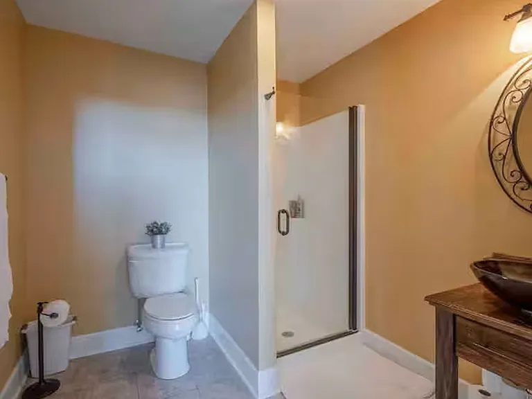 106 N Buffalo St #302 — Photo 17