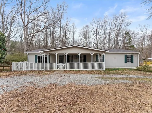 6800 Capitola Farm Rd, Flowery Branch, GA 30542