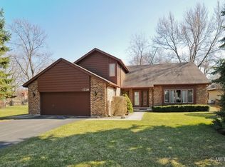 1738 Lynwood Ct, Flossmoor, IL 60422