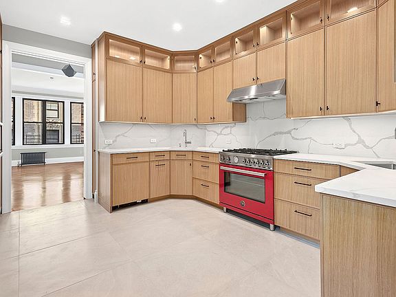 4th image of 220 W 98th St APT 7C
