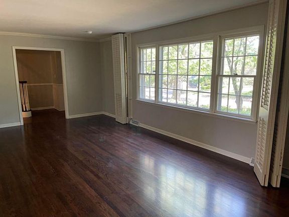 3rd image of 2201 Topaz Dr